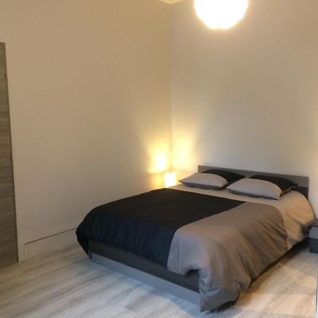 Studio Proche Gare Avec Kitchenette Et Wifi - Porte Rouge Thiviers Luaran gambar