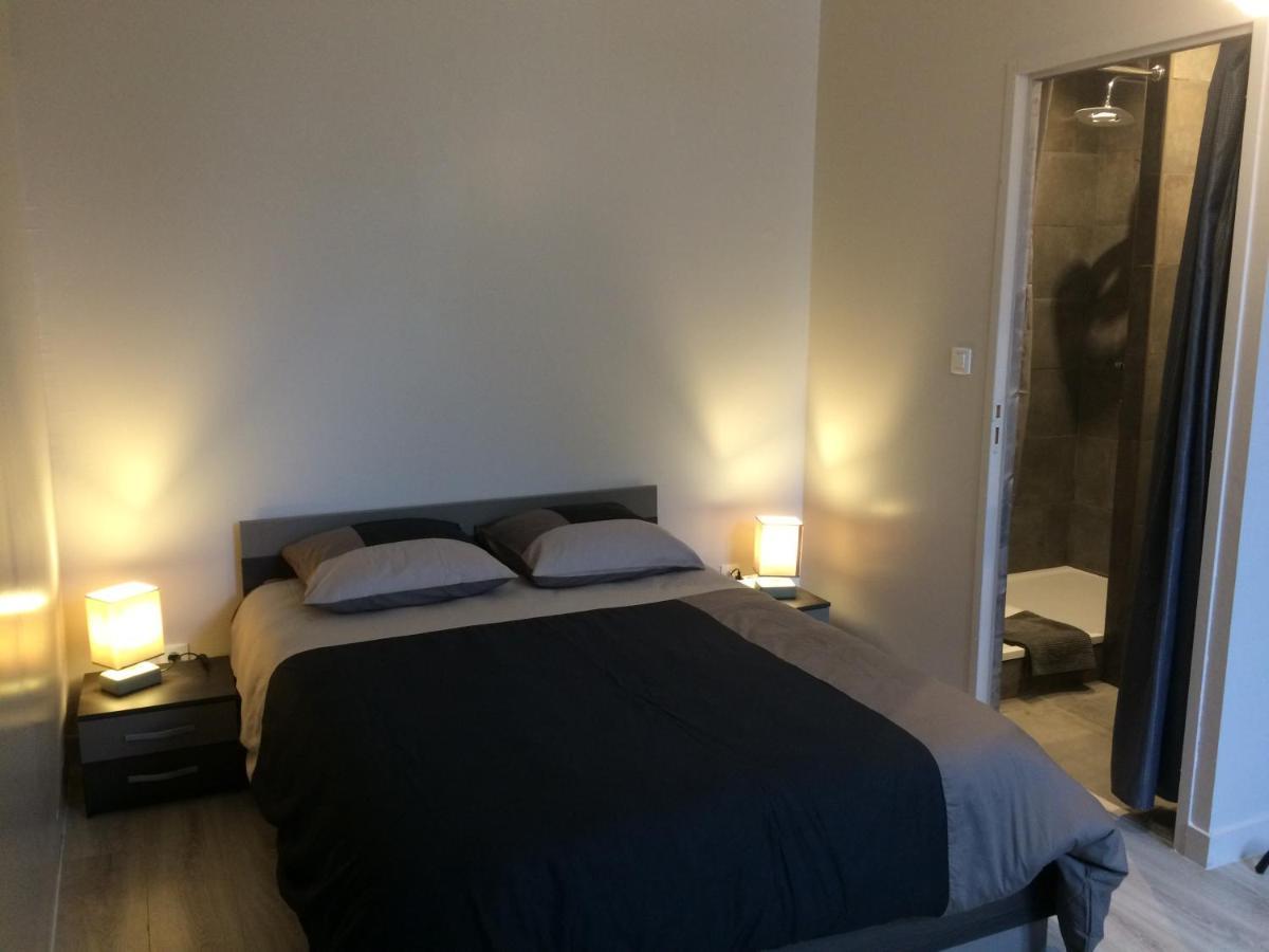 Studio Proche Gare Avec Kitchenette Et Wifi - Porte Rouge Thiviers Luaran gambar