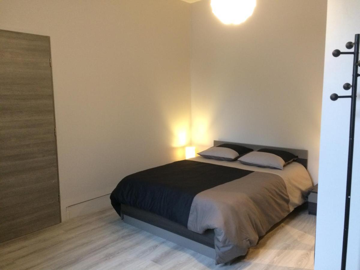Studio Proche Gare Avec Kitchenette Et Wifi - Porte Rouge Thiviers Luaran gambar